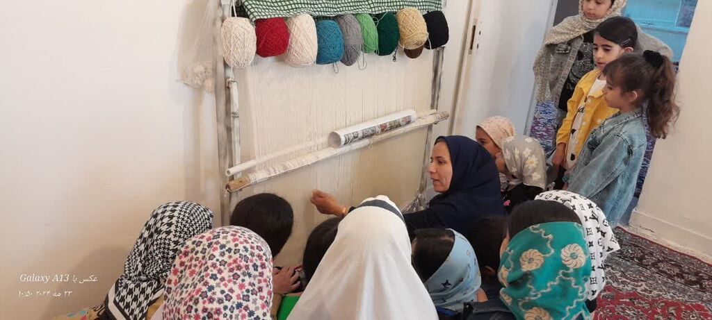 برگزاری اردویی با رنگ و نقش فرش در کانون شیرینسو