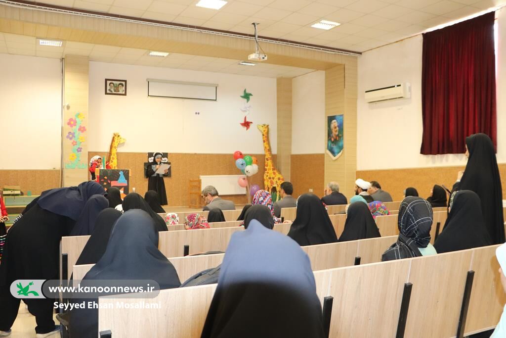 تقدیر از اعضای گروه«۴ صبحیها» کانون پرورش فکری بندرگز