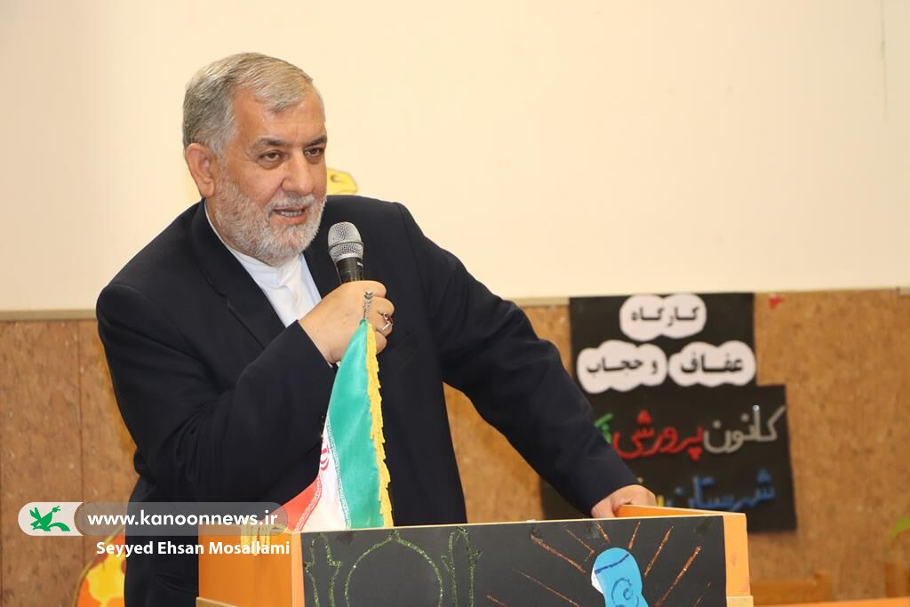 تقدیر از اعضای گروه«۴ صبحیها» کانون پرورش فکری بندرگز