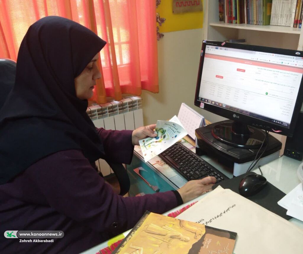 گفتگو با زهره اکبرآبادی کتابخانه پستی نیشابور؛ بالاترین میزان امانت کتاب در کشور