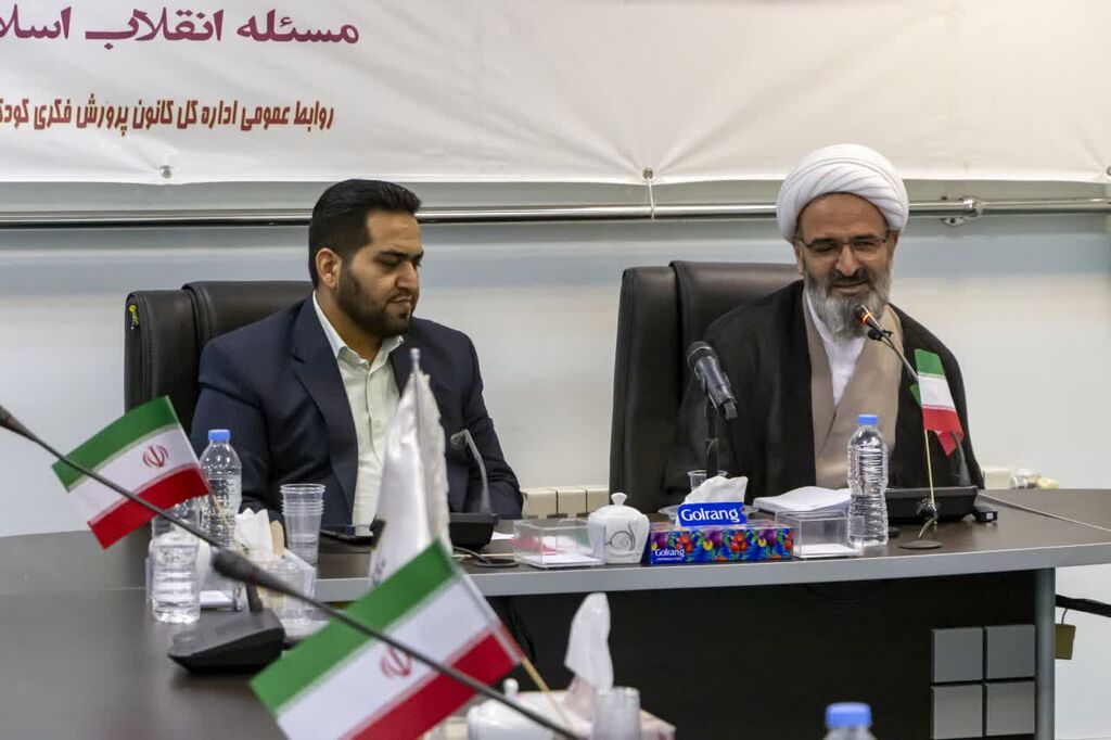 ایران سؤالات مکرر کودکان و نوجوانان را با صبر و تحمل پاسخ دهید