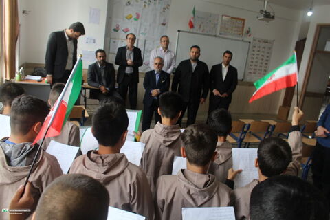اجرای طرح هر کلاس یک قفسه در تبریز