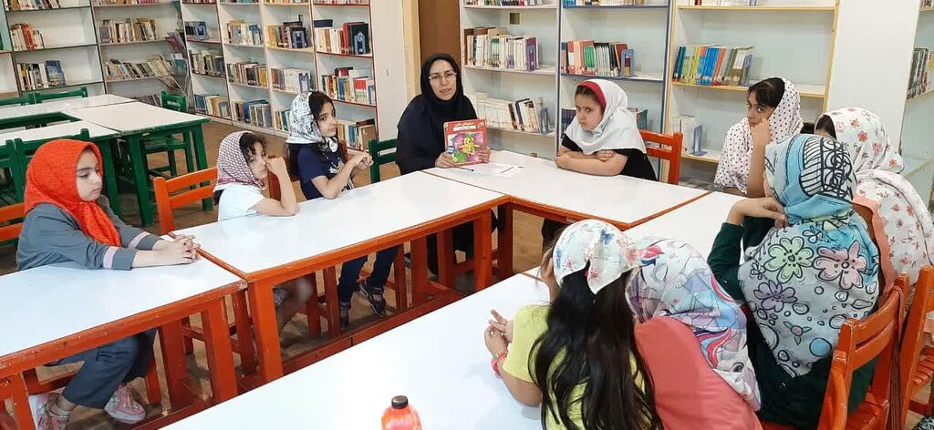 ویژه برنامه های مراکز کانون استان در هفته ی محیط زیست