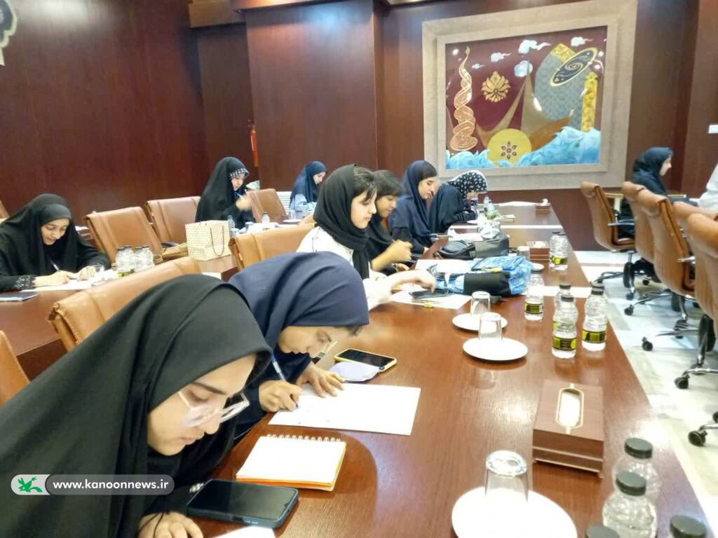 اولین نشست باشگاه ادبی سیمرغ خراسان رضوی