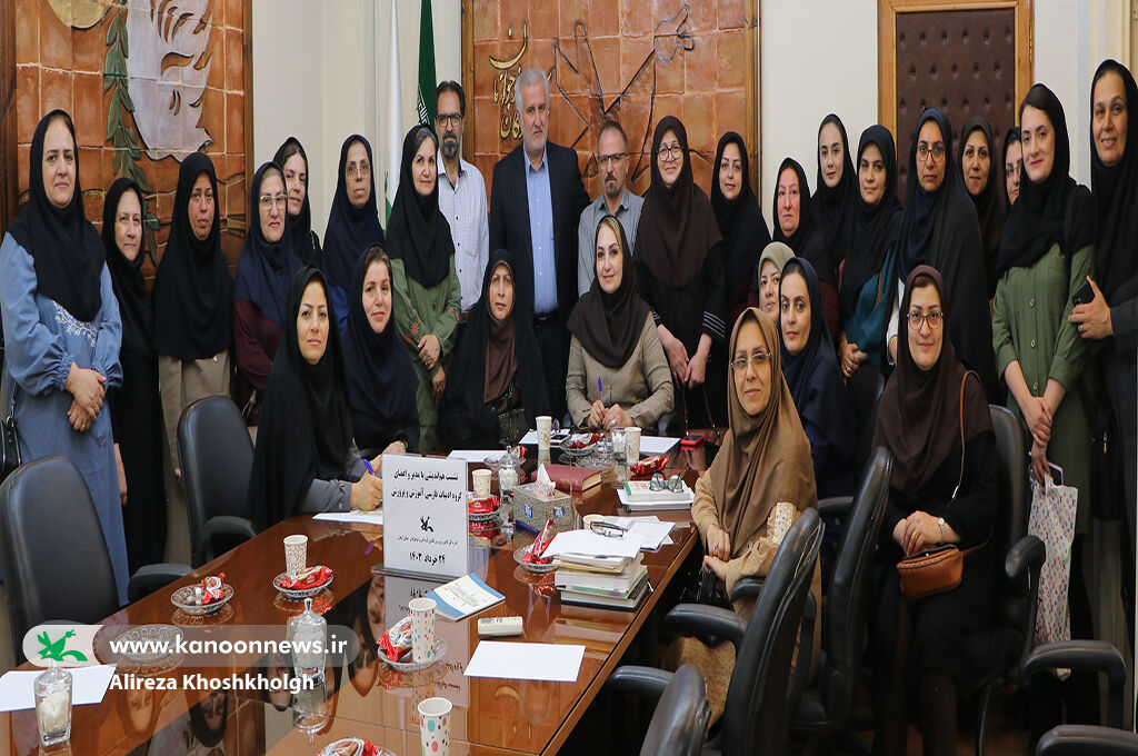 یاریگر صعود کودکان به قلههای فرهنگ و ادب باشیم 