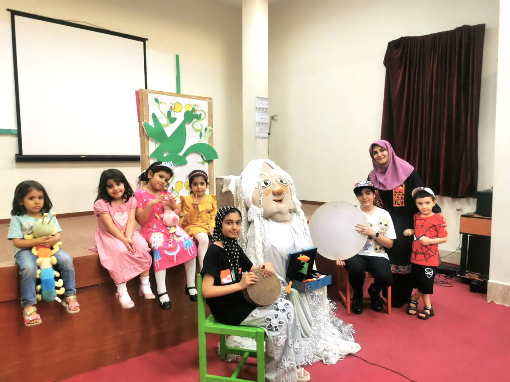 زنگ قصه گویی در مراکز کانون استان تهران به صدا درآمد