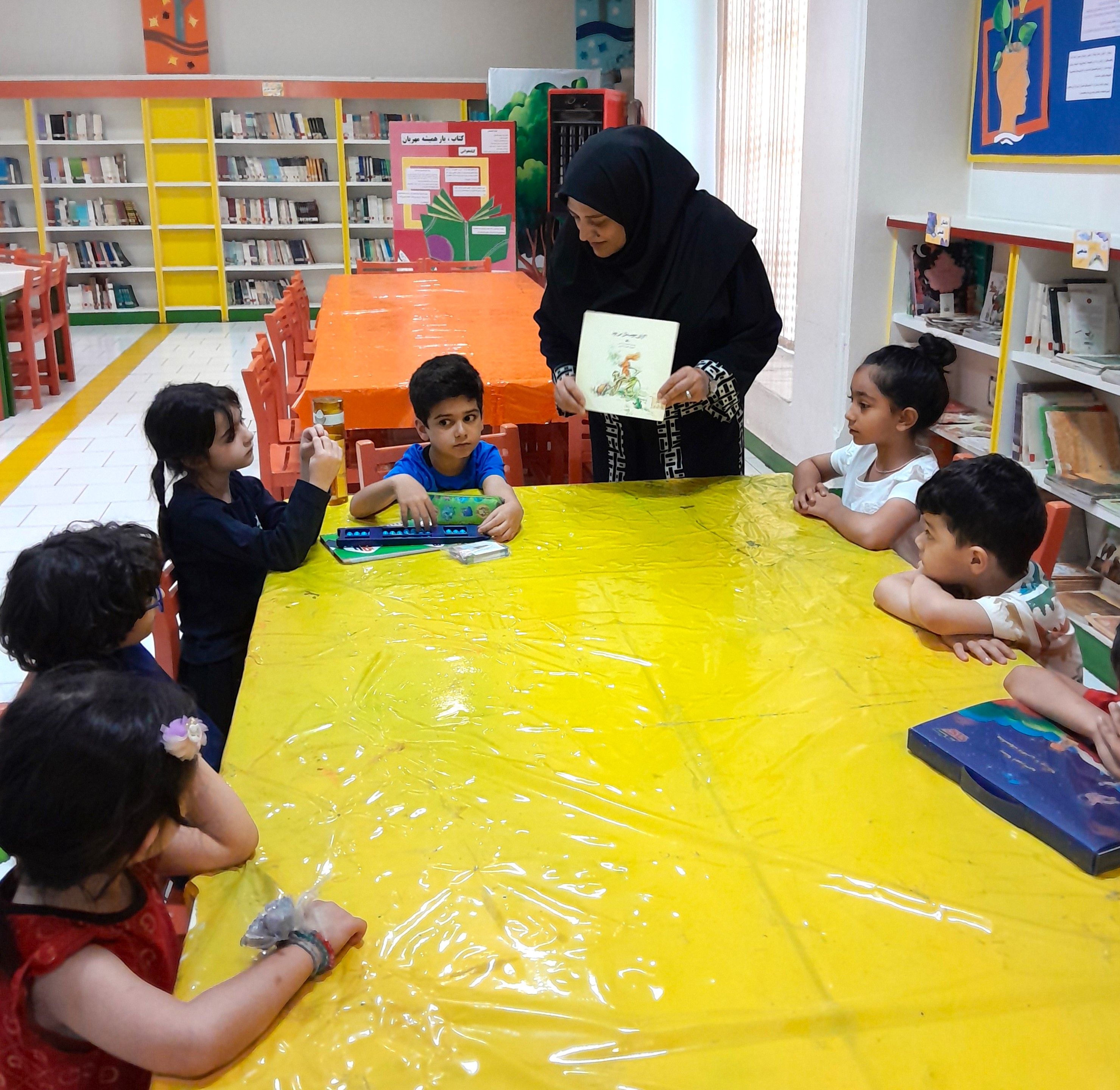 زنگ قصه گویی در مراکز کانون استان تهران به صدا درآمد