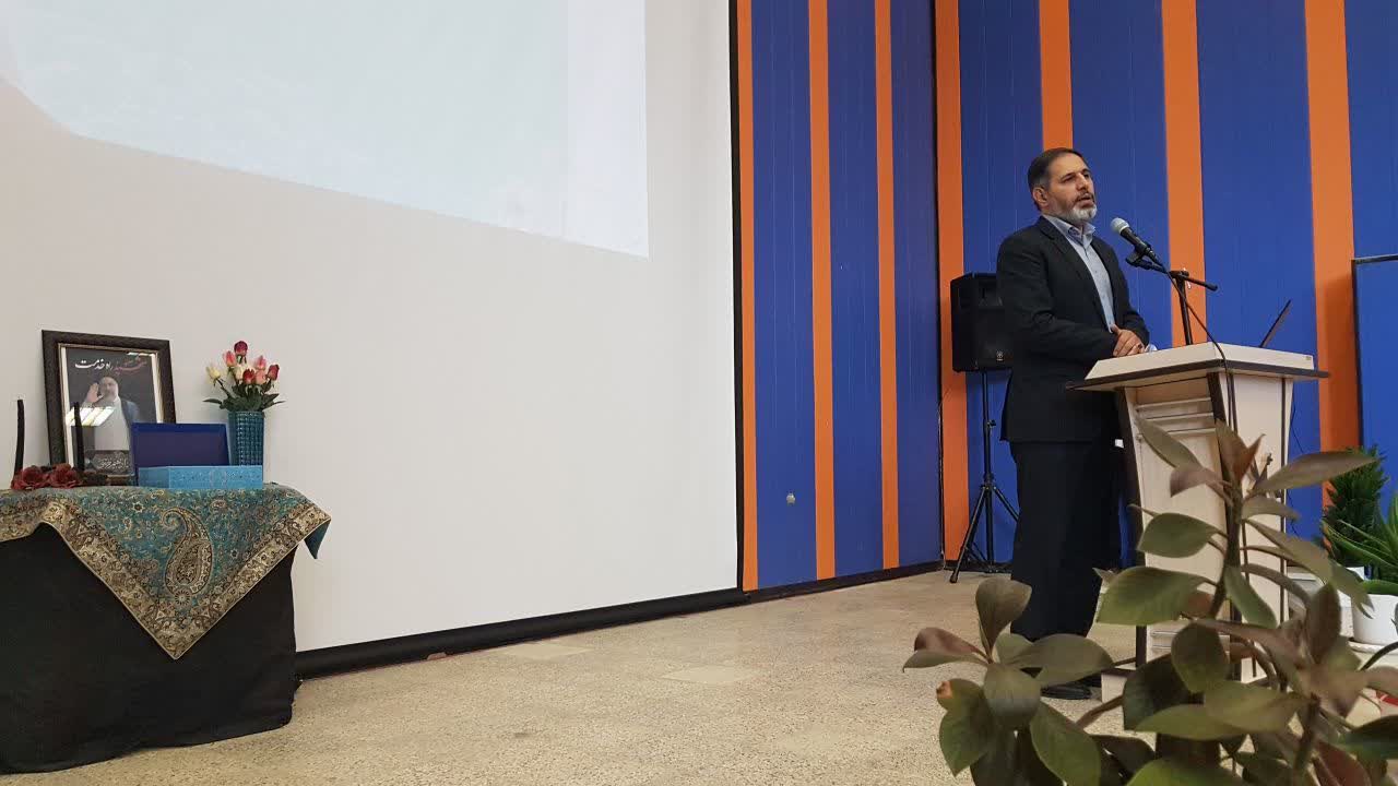 در کنار هم با محوریت کانون کرمانشاه فضای متناسب کودکان را فراهم کنیم