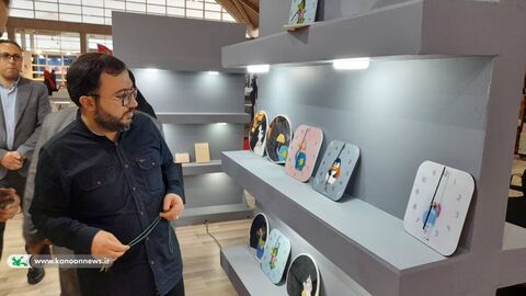 بازدید مدیرعامل کانون از نهمین نمایشگاه بینالمللی نوشتافزار ایرانپنکس