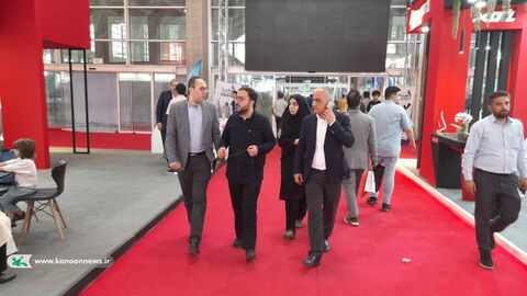 بازدید مدیرعامل کانون از نهمین نمایشگاه بینالمللی نوشتافزار ایرانپنکس
