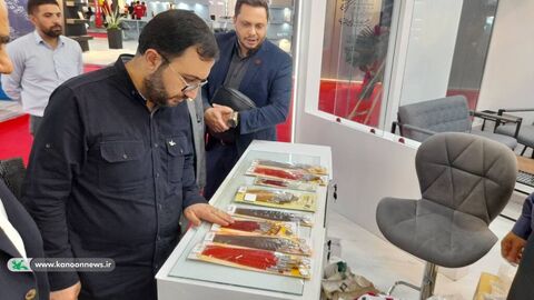 بازدید مدیرعامل کانون از نهمین نمایشگاه بینالمللی نوشتافزار ایرانپنکس