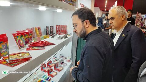 بازدید مدیرعامل کانون از نهمین نمایشگاه بینالمللی نوشتافزار ایرانپنکس