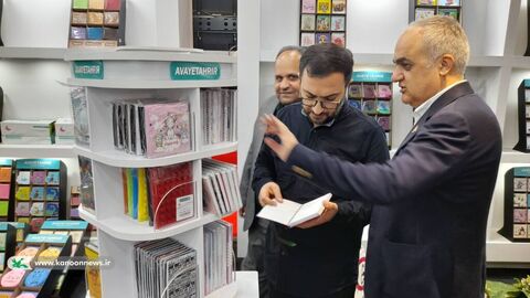 بازدید مدیرعامل کانون از نهمین نمایشگاه بینالمللی نوشتافزار ایرانپنکس