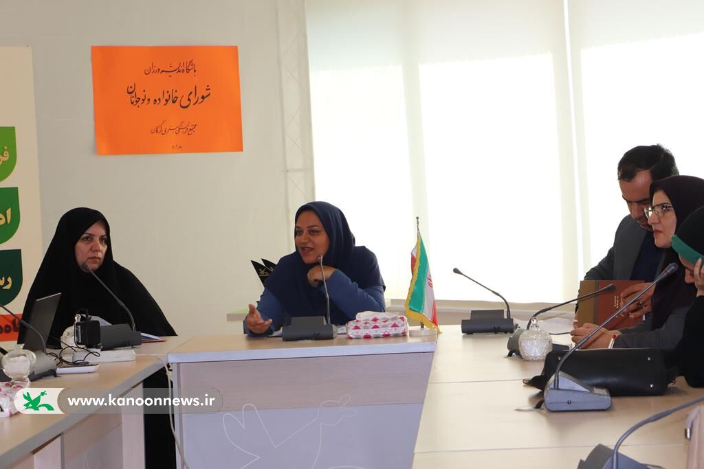 رونمایی از باشگاه اندیشهورزان کانون گرگان