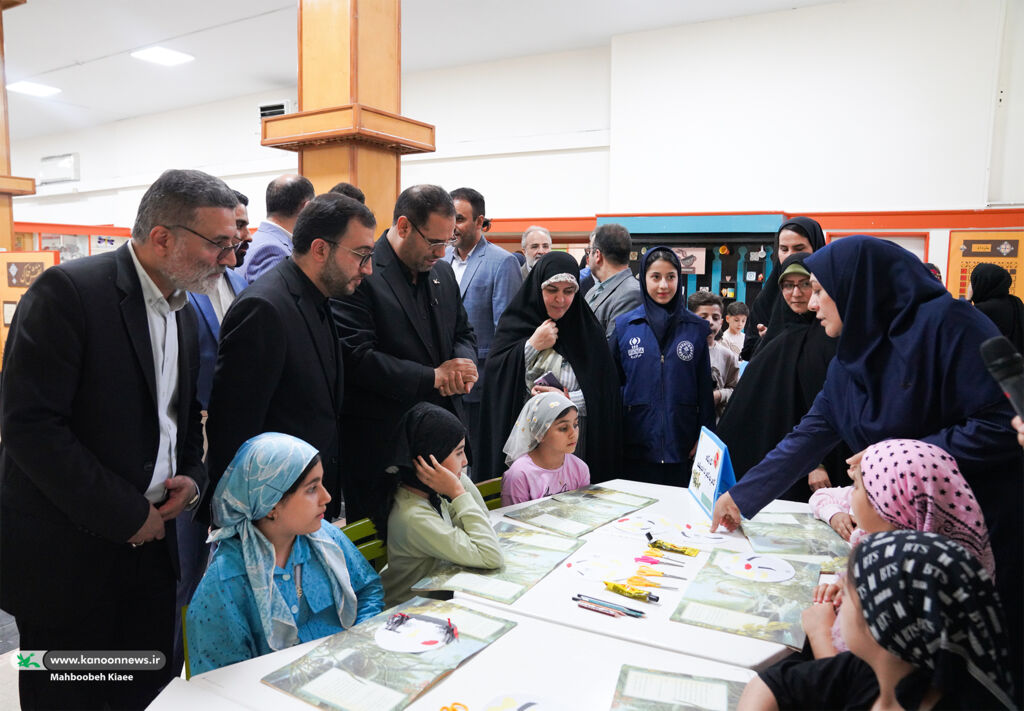 جشن آغاز فعالیتهای تابستانی کانون با حضور وزیر آموزش و پرورش جشن آغاز فعالیتهای تابستانی کانون با حضور وزیر آموزش و پرورش