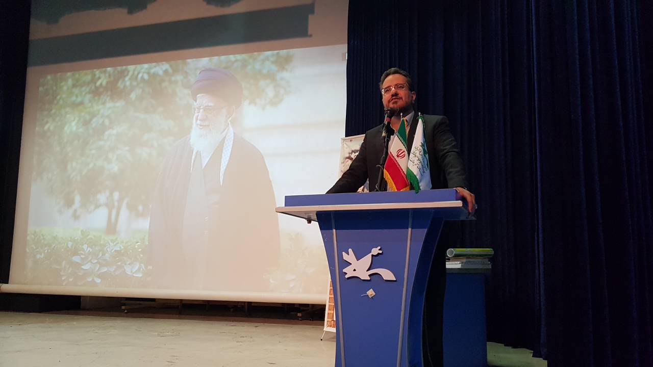 آیین تجلیل از افتخار آفرینان ملی و بینالمللی کودک و نوجوان استان کرمانشاه