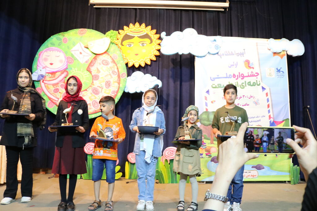 درخشش 2 عضو کانون همدان در جشنواره ملی «نامهای به طبیعت»