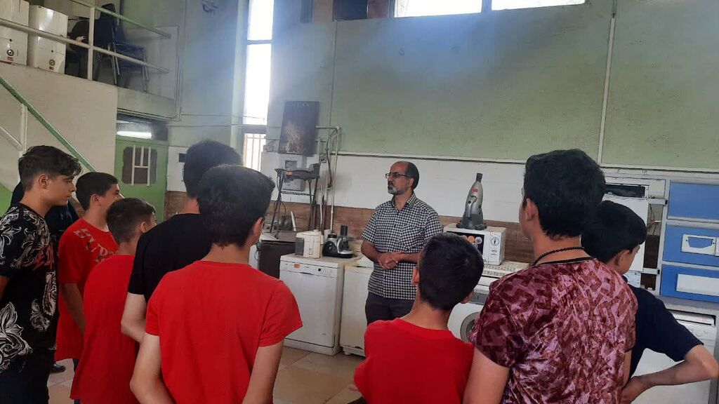 فعالیت مراکز همدان در آخرین روز از بهار