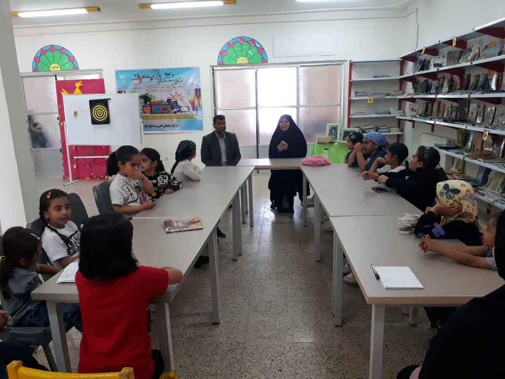 نقش جهادی مدیر کل کانون به عنوان مربی در مرکز صالح آباد استان ایلام