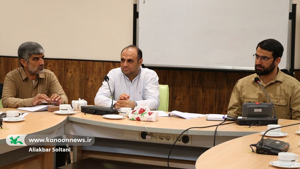 تولید محتوا برای نوجوانان انجام میشود