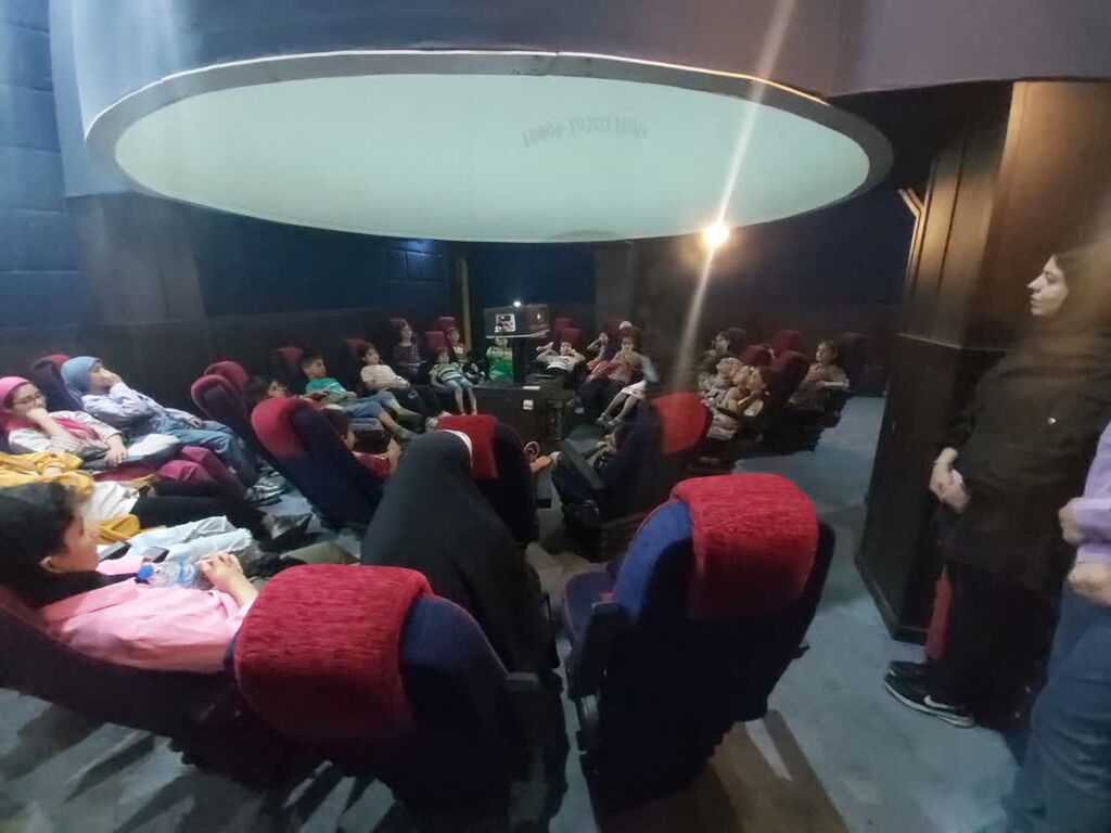 ویژه برنامهی علمی- نجومی در مرکز مجتمع کانون کرج