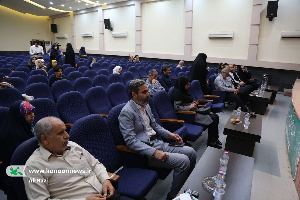 پنجمین دوره جشنواره مشاعره علوی با مشارکت کانون استان بوشهر برگزار شد