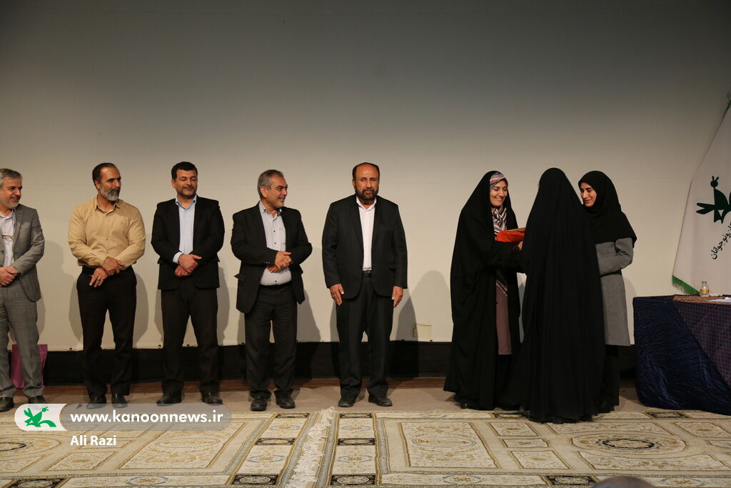 پنجمین دوره جشنواره مشاعره علوی با مشارکت کانون استان بوشهر برگزار شد