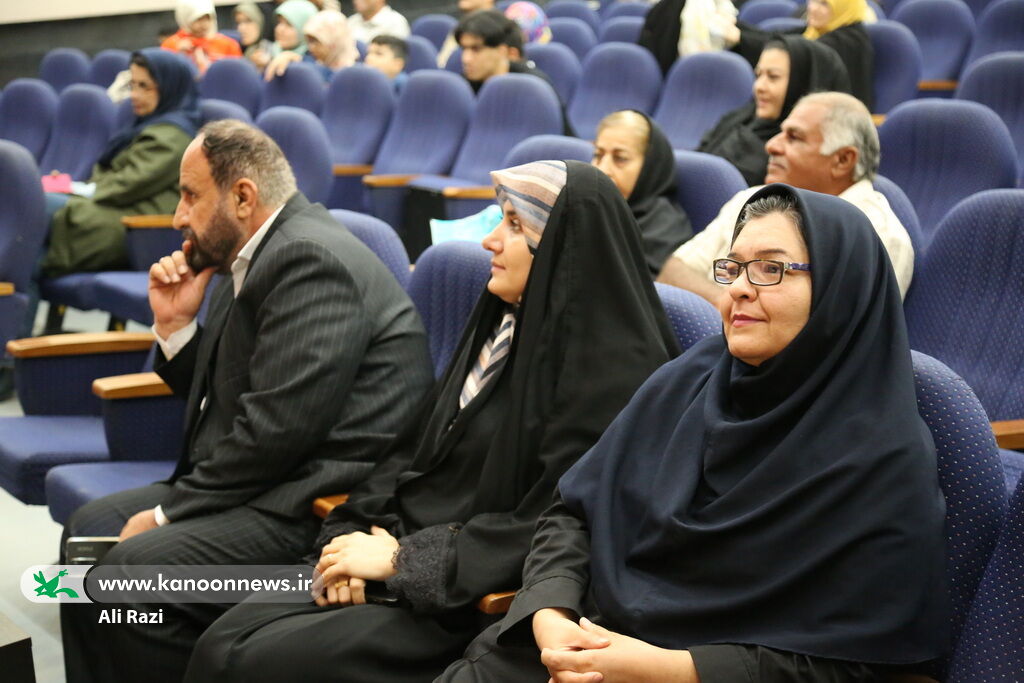 پنجمین دوره جشنواره مشاعره علوی با مشارکت کانون استان بوشهر برگزار شد