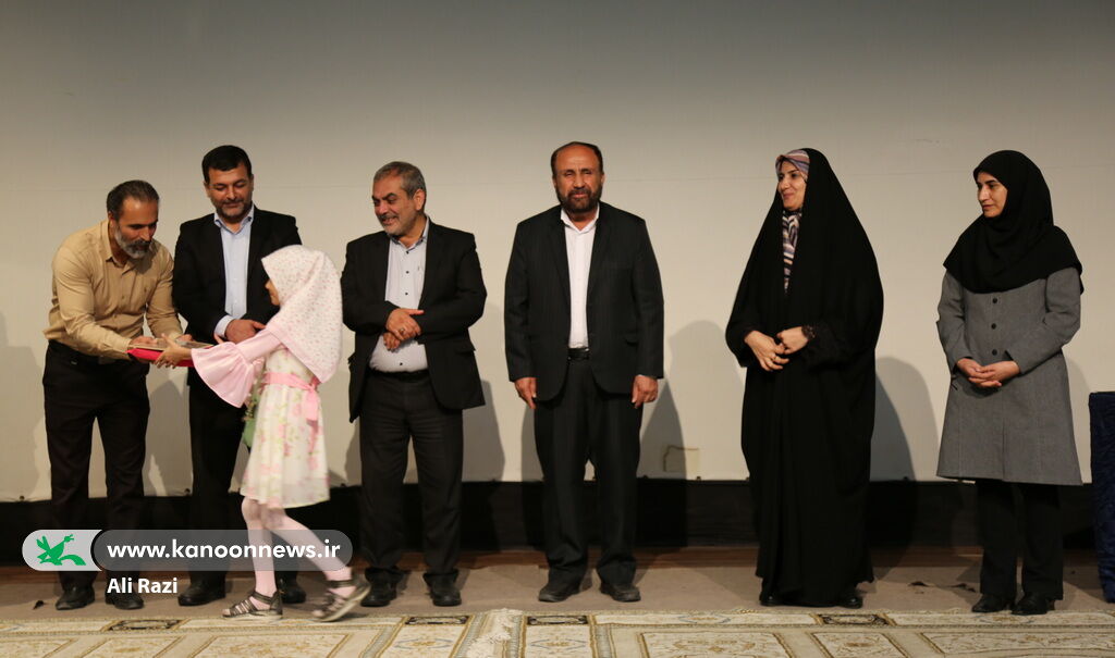 پنجمین دوره جشنواره مشاعره علوی با مشارکت کانون استان بوشهر برگزار شد