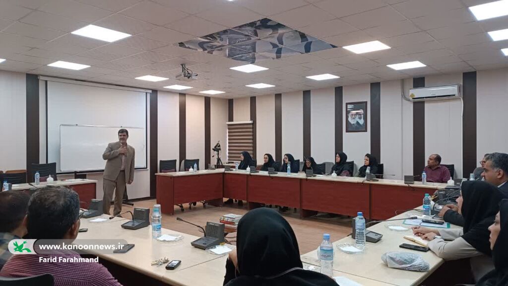 نشست بصیرتی جهاد تبیین با موضوع «انتخابات» در کانون سیستان و بلوچستان برگزار شد