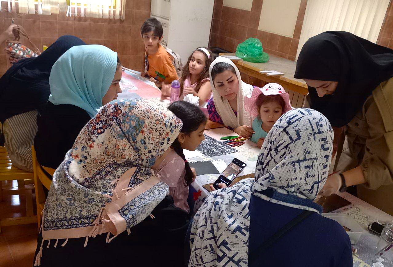 تجربه جالب ورک شاپ چاپ روی شیشه برای والدین و اعضای مرکز ۳۸ استان تهران