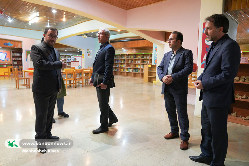 بازدید مدیرعامل کانون از مرکز ۴۳ استان تهران