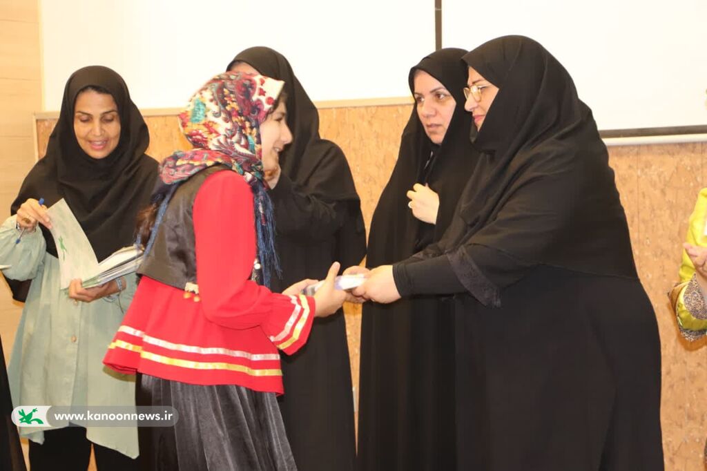 آیین تجلیل از کانونیاران کانون بندرگز برگزار شد