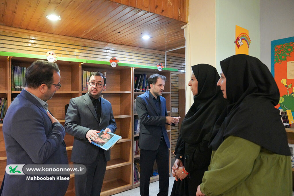 مدیرعامل کانون از مرکز ۴۳ تهران و کارگاه‌های هنری مرکز آفرینش‌ها بازدید کرد