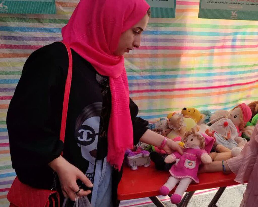 پویش اهدای عروسک به کودکان نیازمند در روز عید غدیر