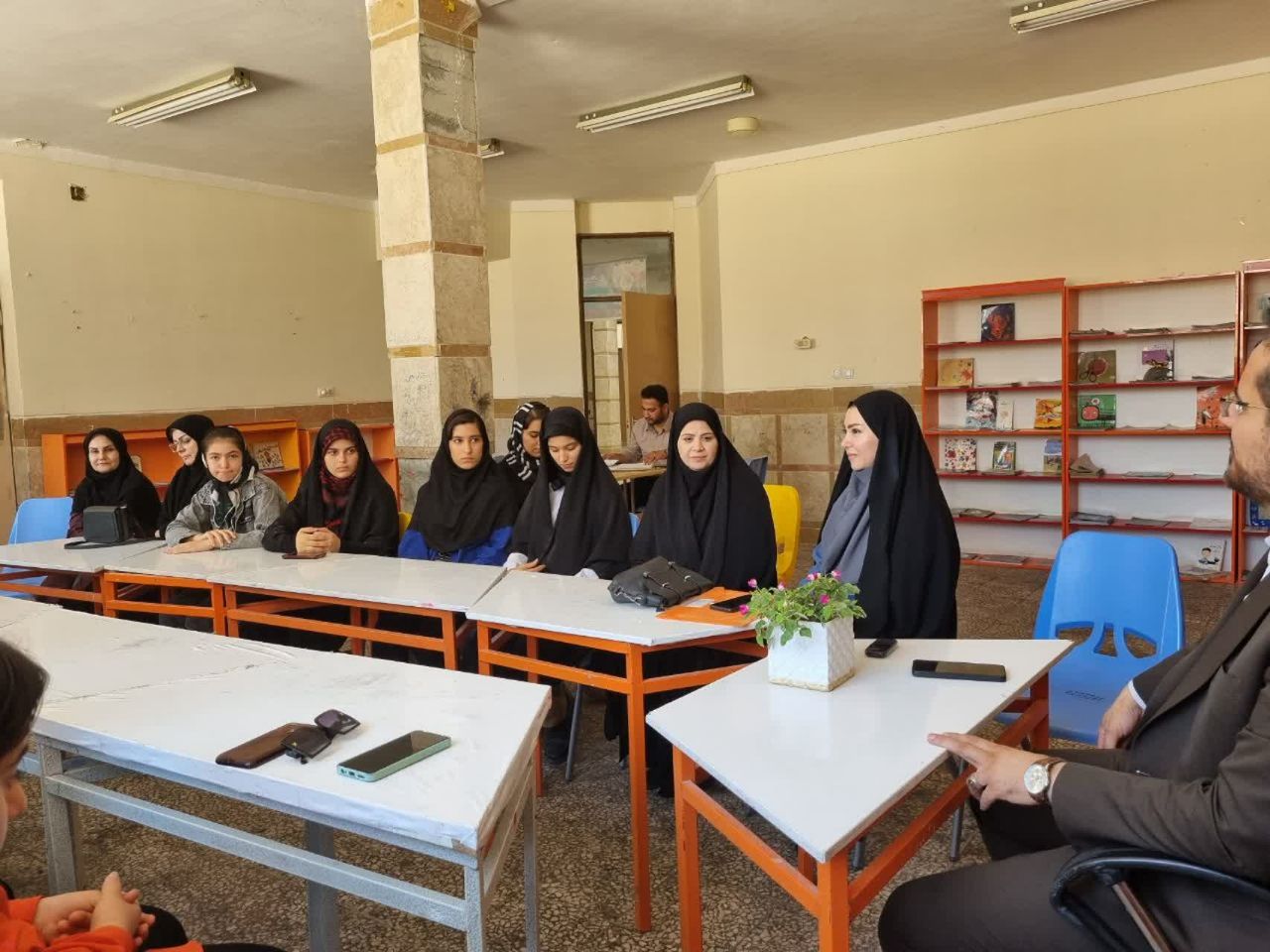 نشست شورای مشورتی نوجوانان مرکز سرپلذهاب