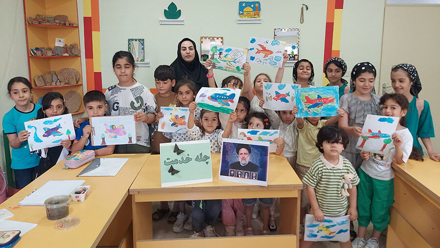 مراسم چهلم شهدای خدمت و هفتم تیر در مرکز یک کانون پارس آباد برگزار شد