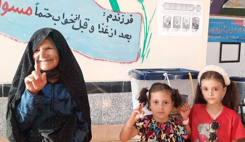 گزارش تصویری/ همراهی کودکان و نوجوانان در انتخابات 8 تیر
