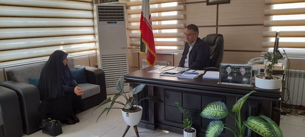 مدیرکل کانون همدان با مدیر آموزش و پرورش ناحیه یک دیدار کرد