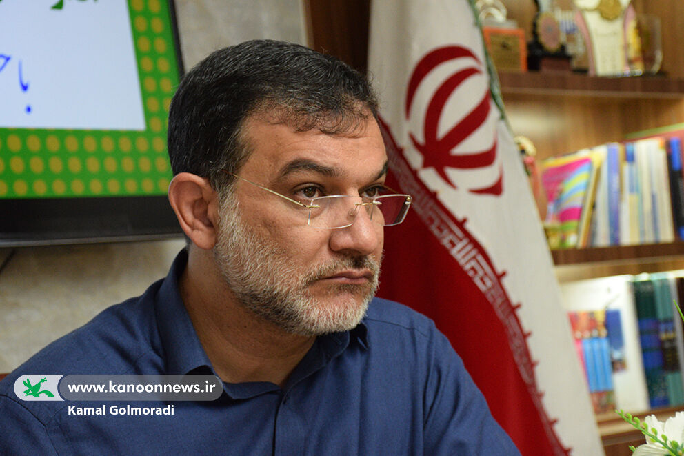 دست به دست هم دهیم تا مرغک کانون به پرواز درآید