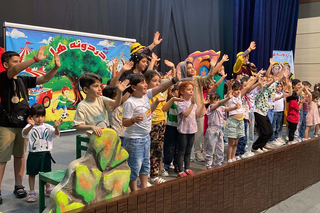 شعار یکصدای تابستونتو بساز در کانون قم