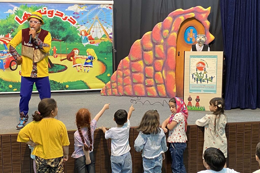 شعار یکصدای تابستونتو بساز در کانون قم