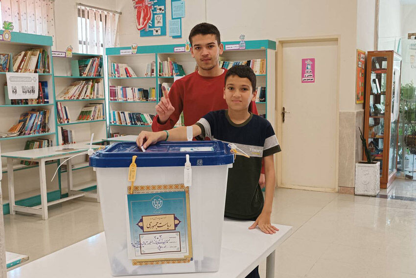 کودکان و نوجوانان اردبیلی مشارکت سیاسی را در پای صندوق‌های رأی تمرین کردند