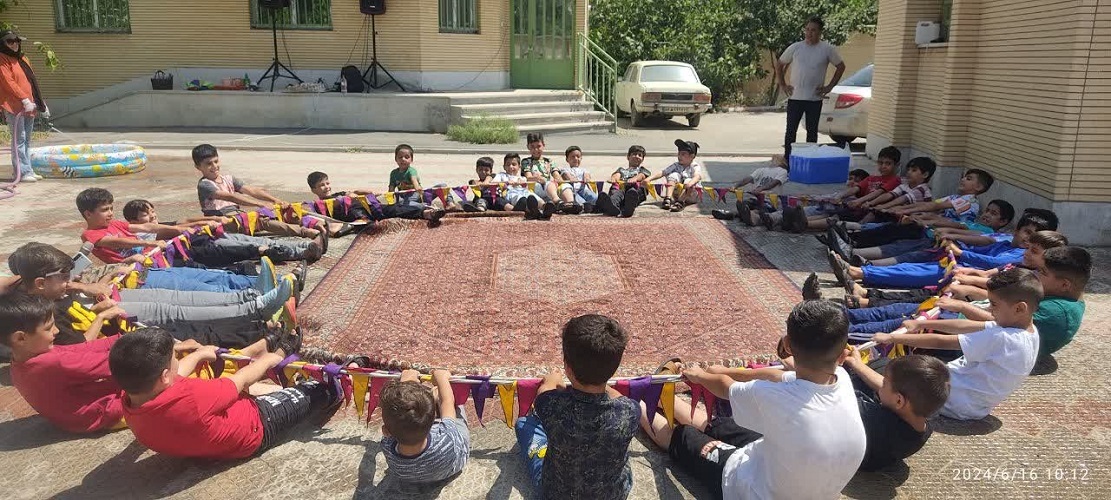 جشن آب و آب پاشان  درمرکز باغبادران برگزارشد