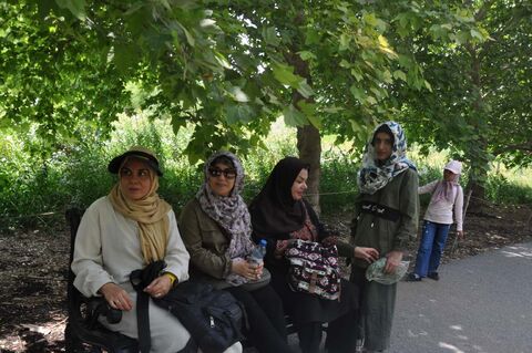 بازدید جمعی از اعضای مراکز البرز از باغ ملی گیاه شناسی