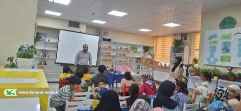 ویژه برنامه حکایت باقی است