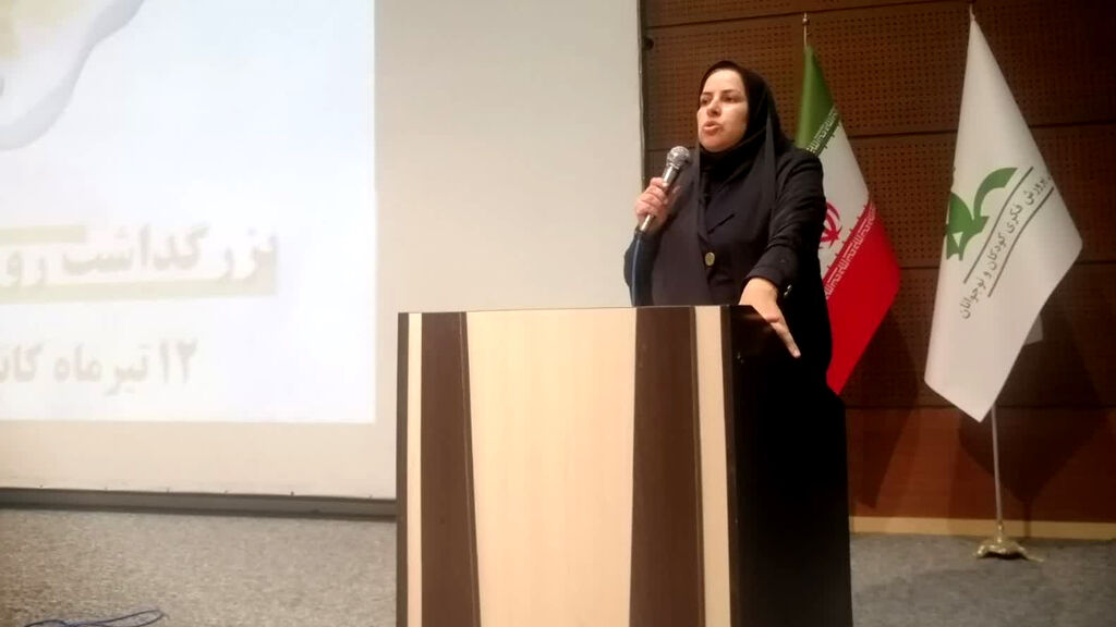 جشن زیر سقف خانه، همراهی سه نسل در کانون قم