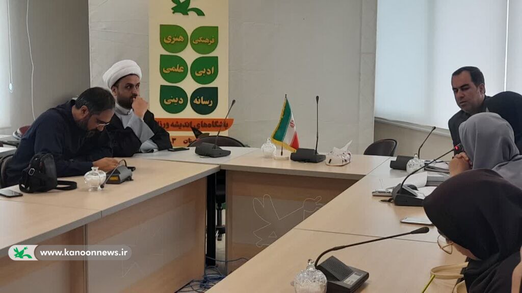 نشست با حلقههای مردمی در مجتمع فرهنگی هنری گرگان