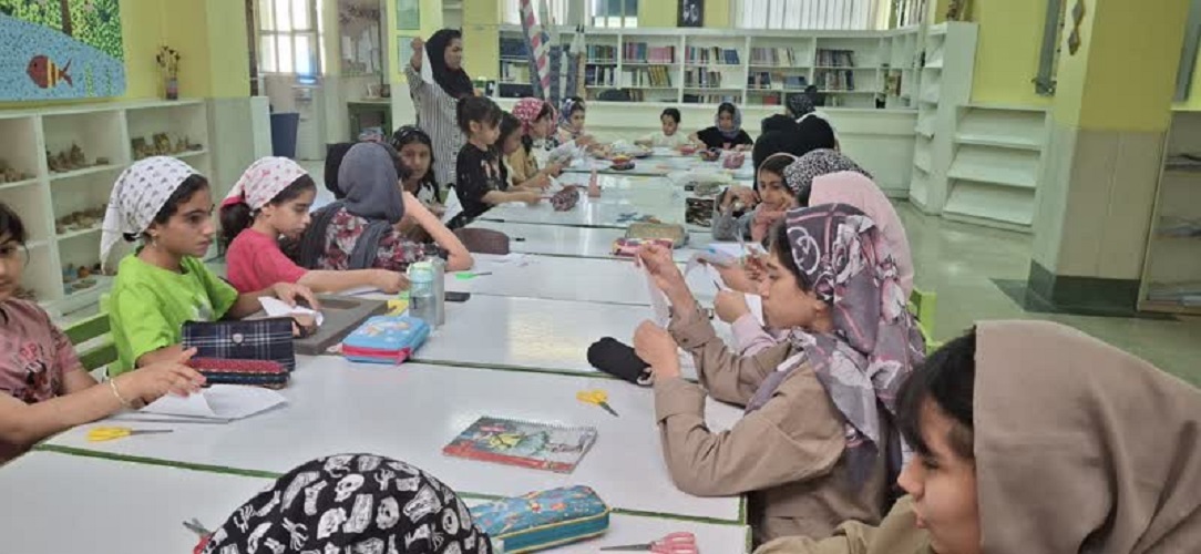 ویژه برنامه های روز قلم و اندیشه در مراکز شاهین شهر و شماره یک اصفهان