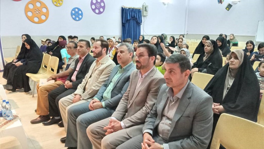 گرامی داشت روز ملی ادبیات کودک و نوجوان با حضور جمال الدین اکرمی